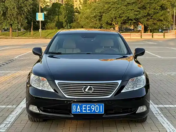Lexus LS 2008