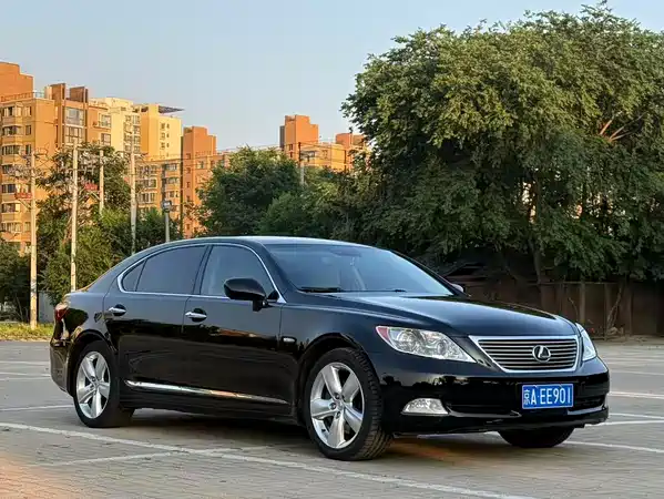 Lexus LS 2008