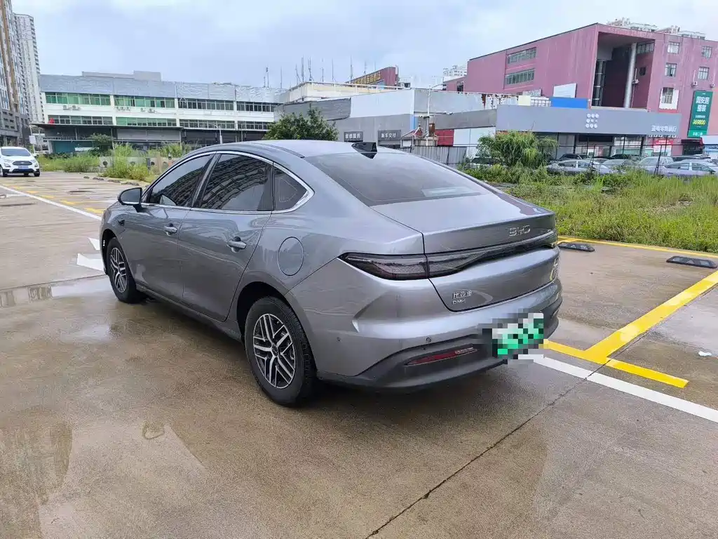 BYD Seal 05 DM-i 2025 — фото 5
