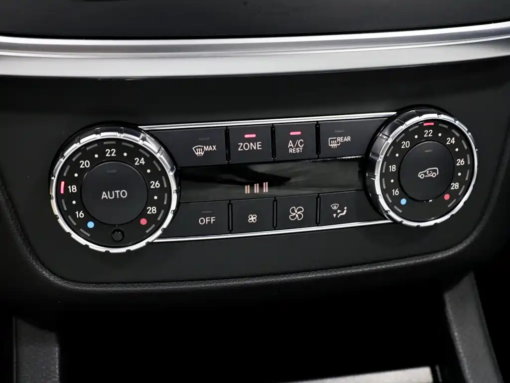 Mercedes-Benz M-Class 2013 — фото 21