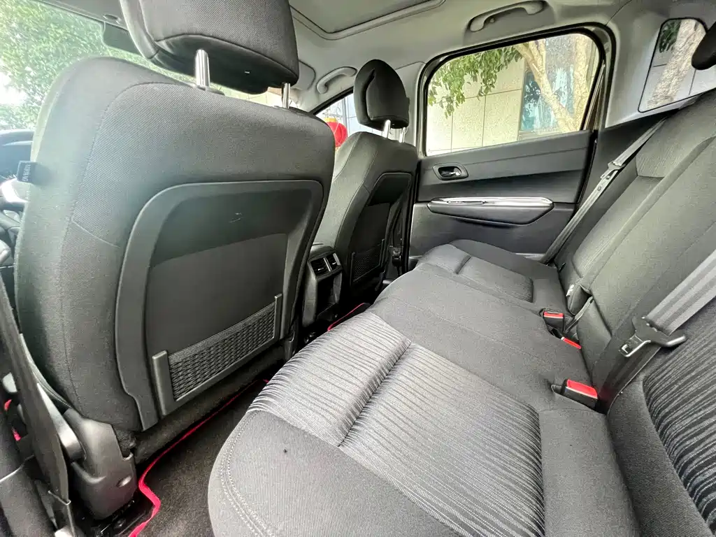 Peugeot 3008 2015 — фото 11