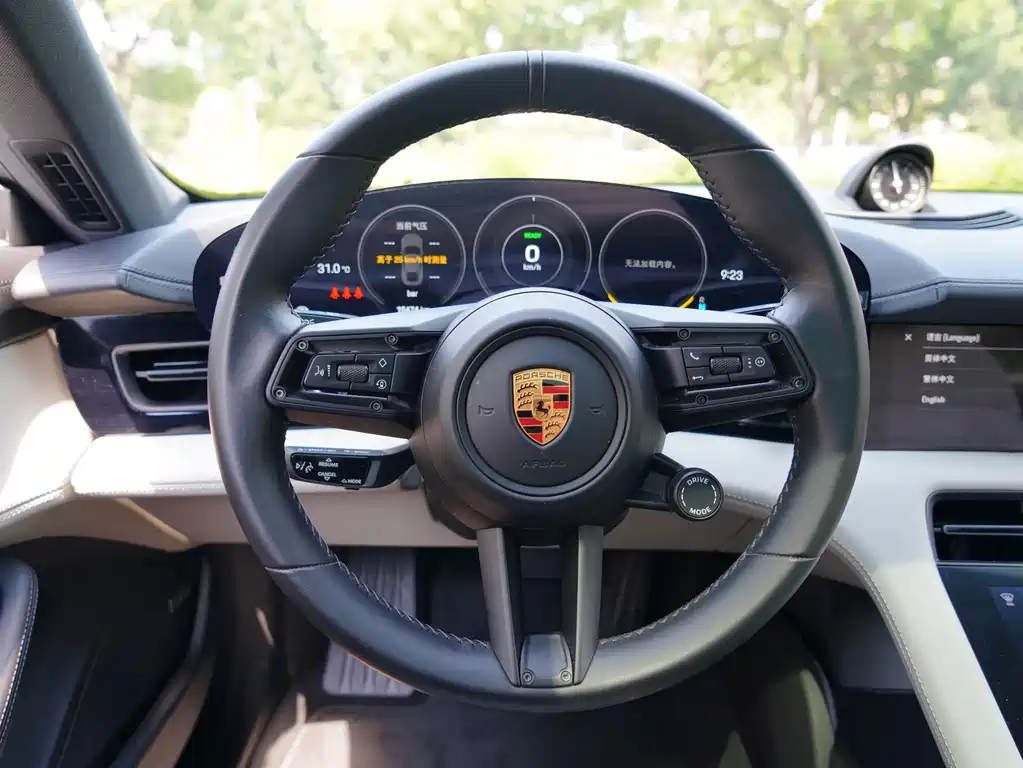 Porsche Taycan 2020 — фото 13