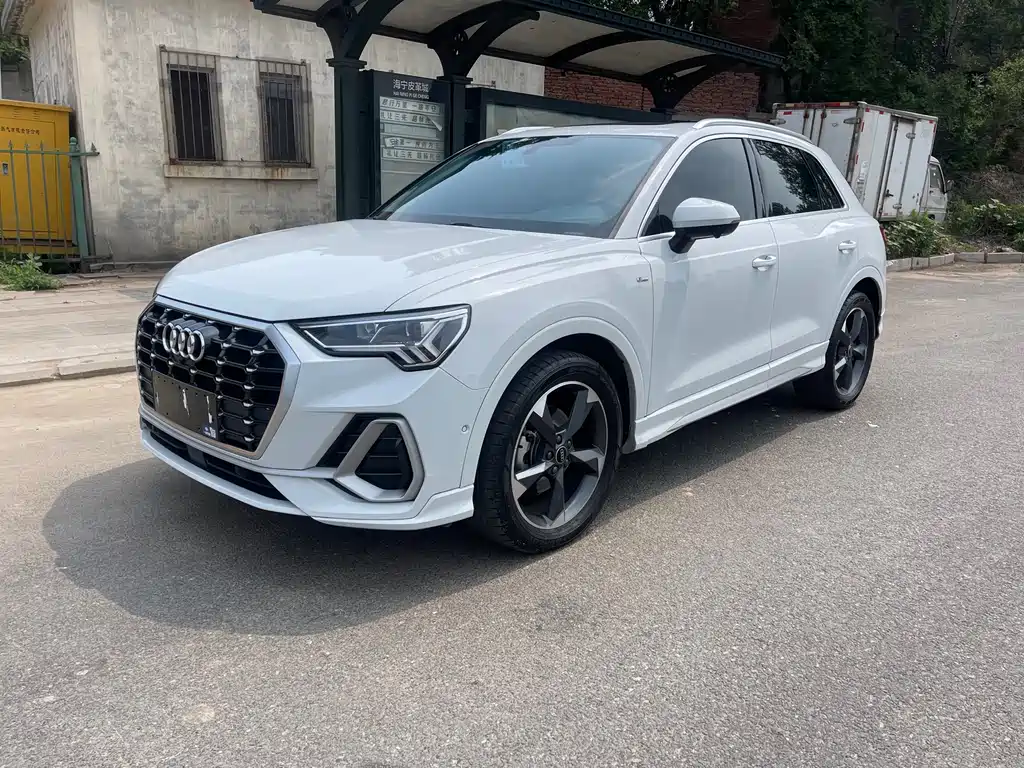 Audi Q3 2022