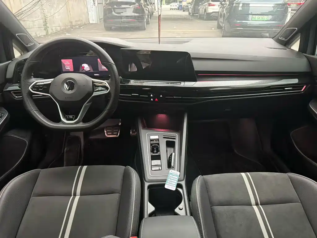 Volkswagen Golf 2022