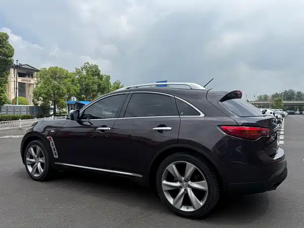 Infiniti FX 2012