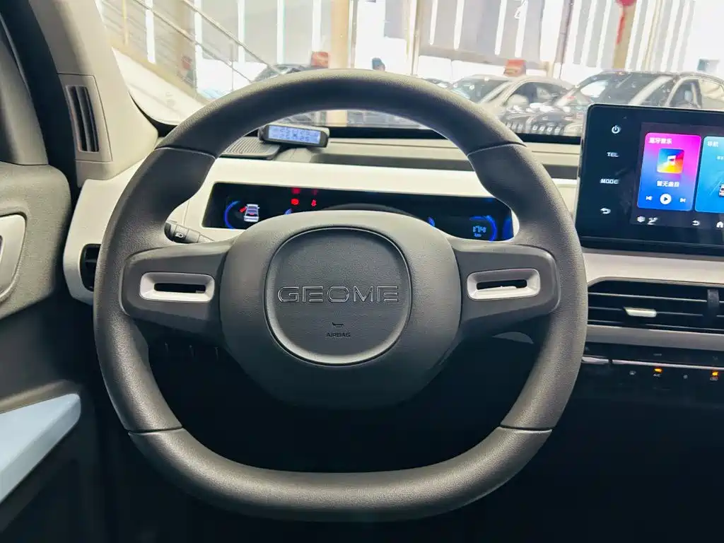 Geely Galaxy Panda 2023 — фото 15