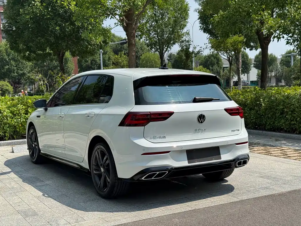 Volkswagen Golf 2023