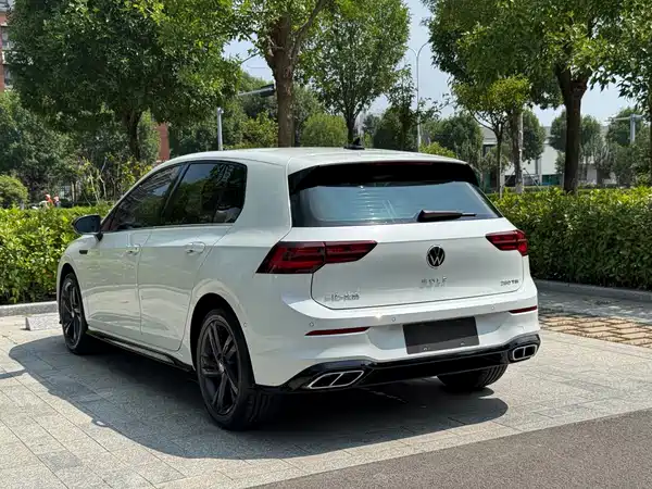Volkswagen Golf 2023
