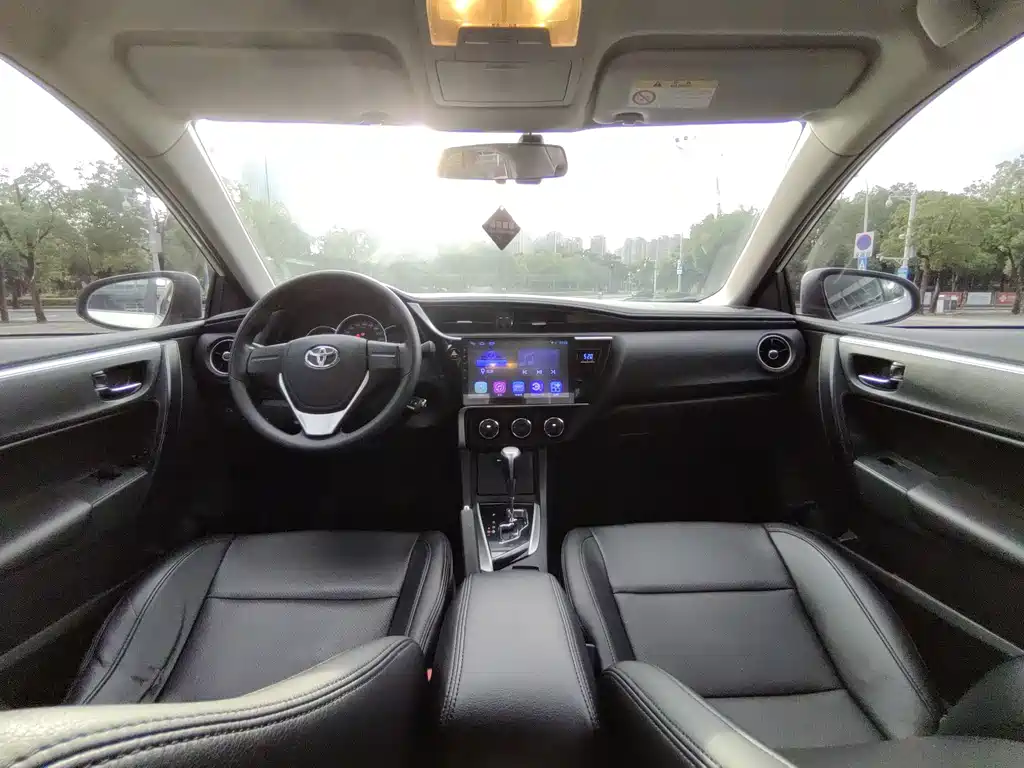 Toyota Corolla 2017 — фото 16