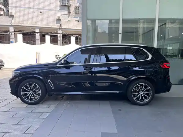 BMW X5 2023