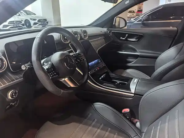 Mercedes-Benz C-Class 2024