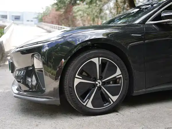 NIO ET5T 2025