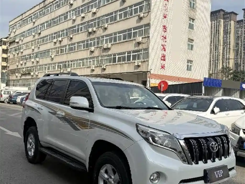Toyota Prado 2017 — фото 8