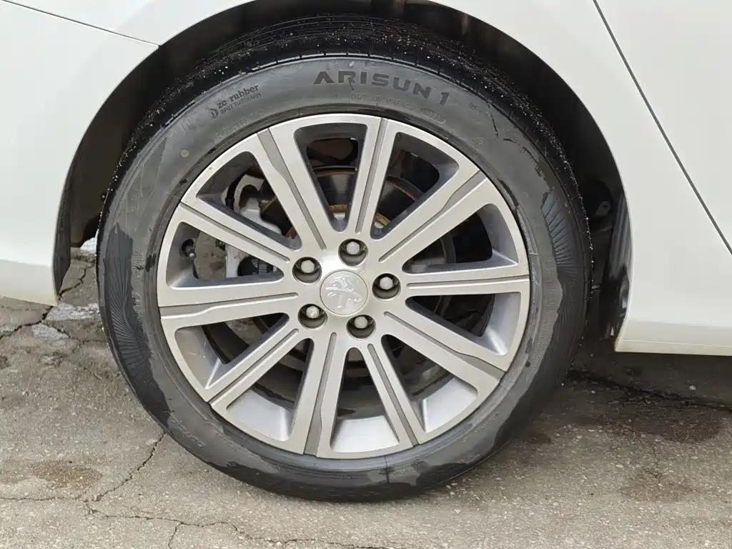 Peugeot 408 2018
