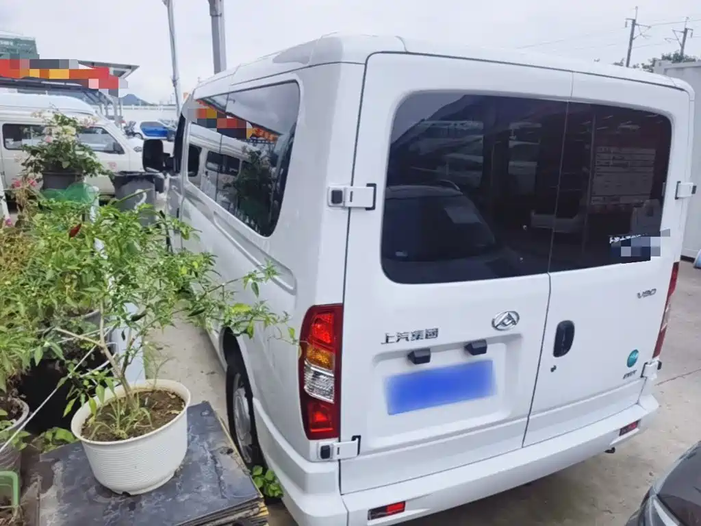 Maxus V80 2025