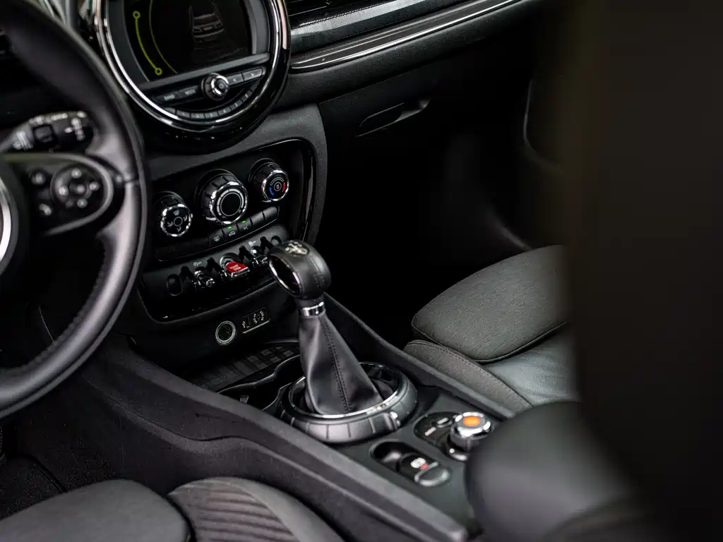 MINI Clubman 2016 — фото 11