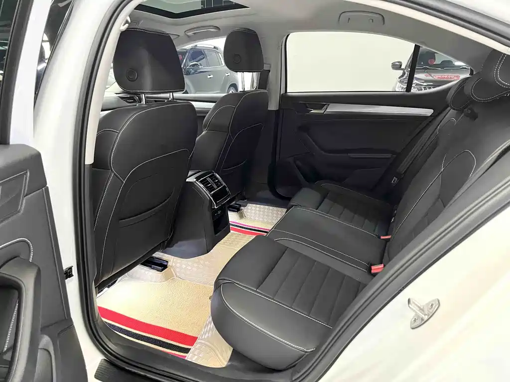 Skoda Speedy 2023 — фото 10