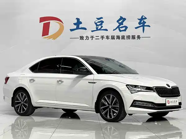 Skoda Superb 2023