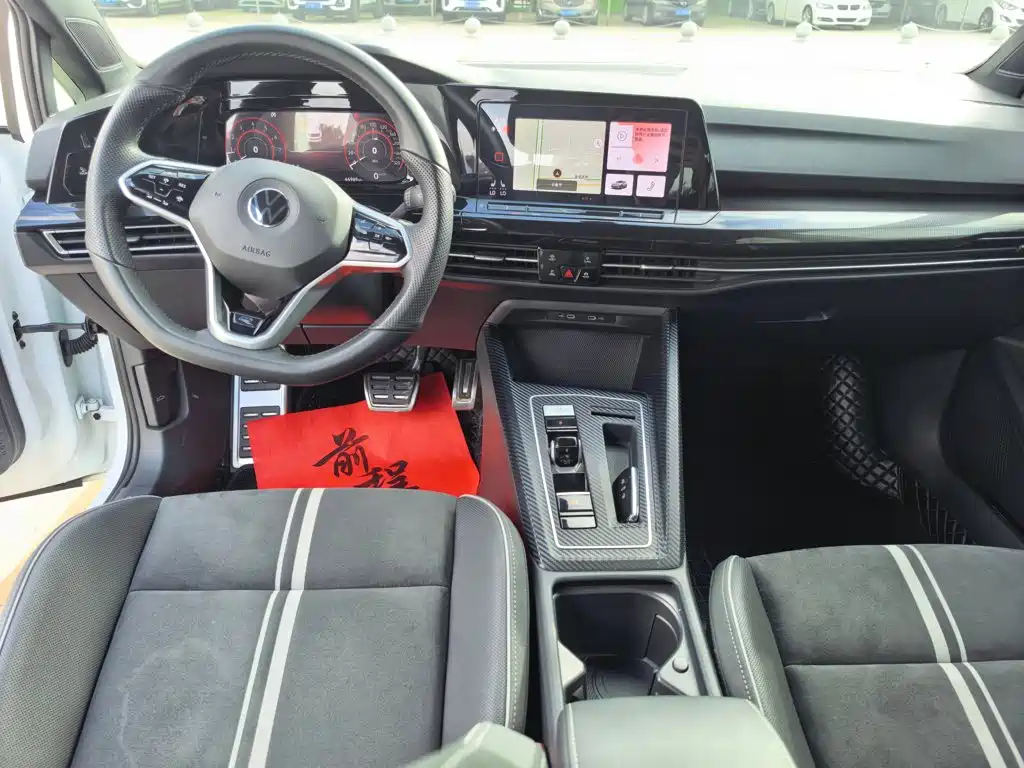 Volkswagen Golf 2022