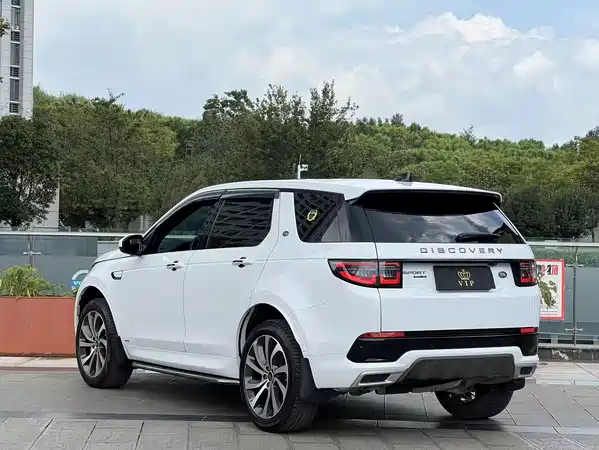 Land Rover Discovery Sport 2021