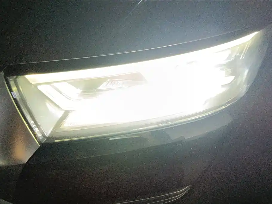 Audi Q5L 2021 — фото 5