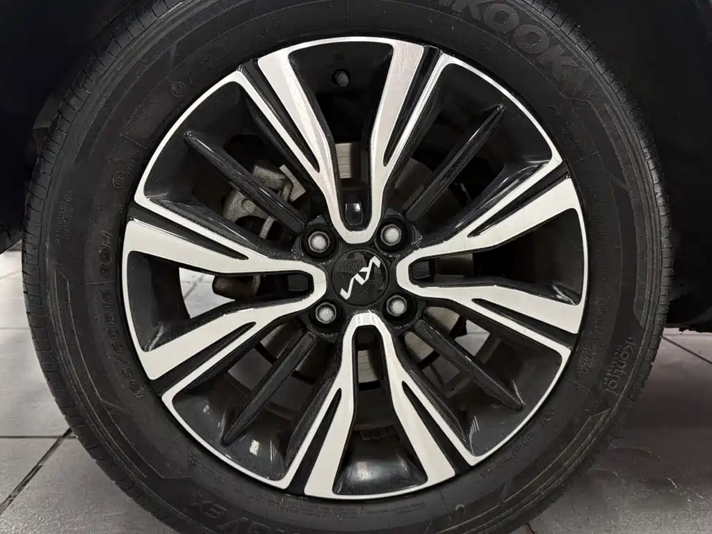 Kia KX1 2022 — фото 17