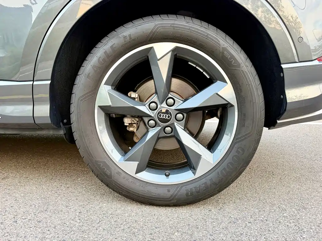 Audi Q3 2022 — фото 14