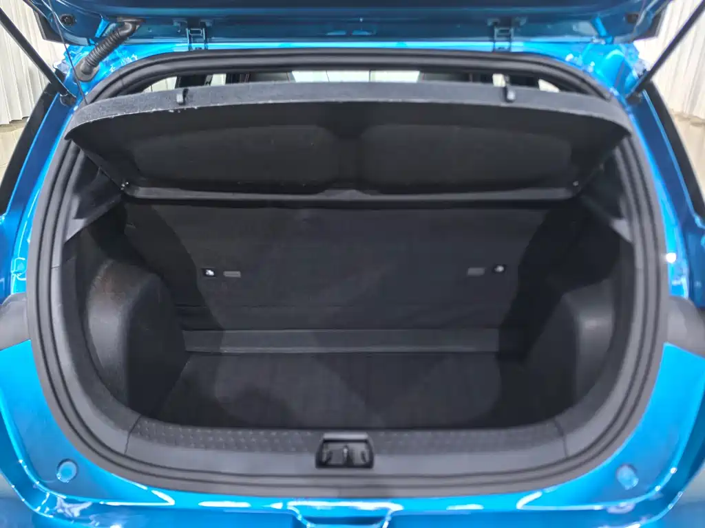 BYD Dolphin 2022 — фото 12