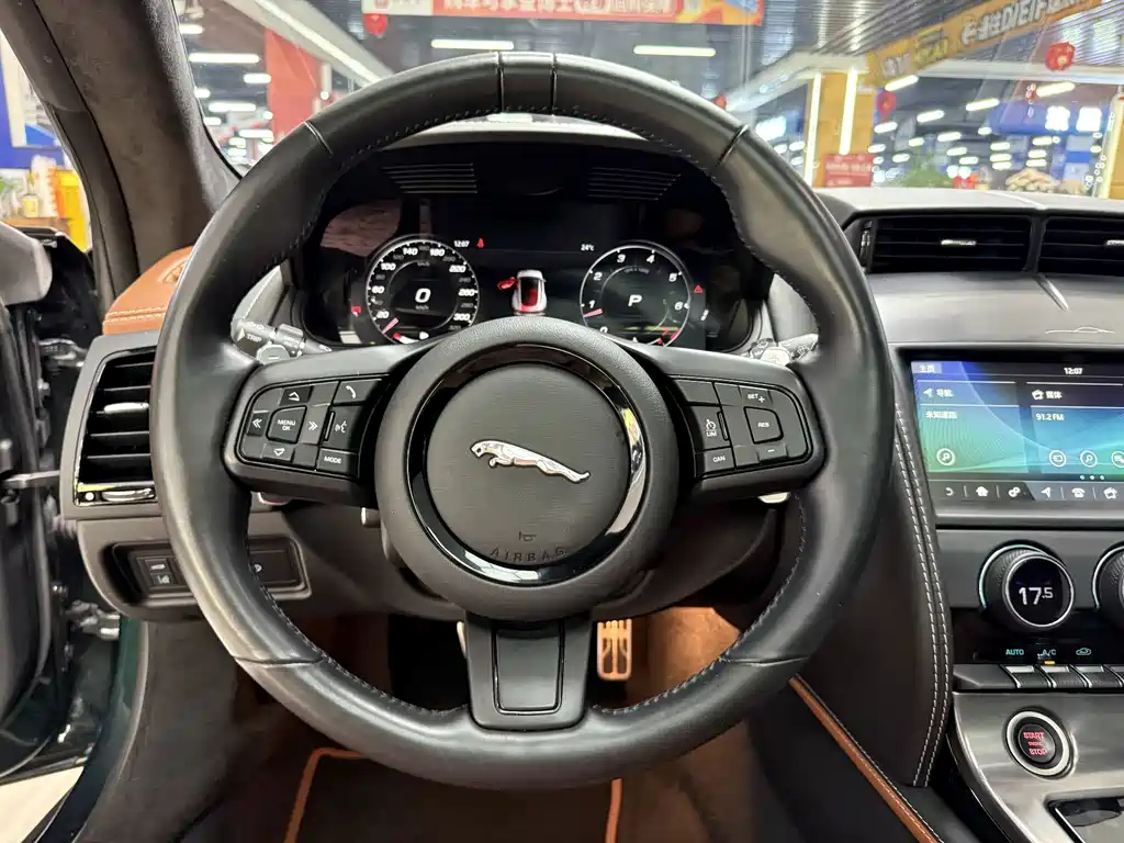 Jaguar F-TYPE 2023 — фото 8