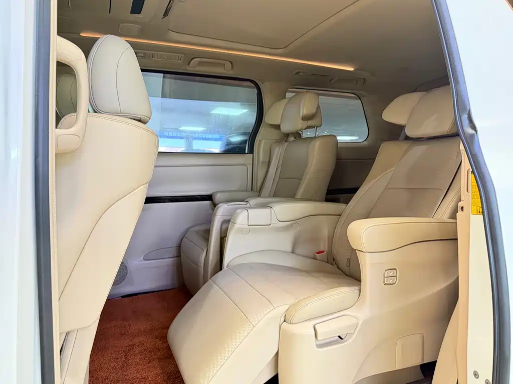Toyota Alphard 2013 — фото 10