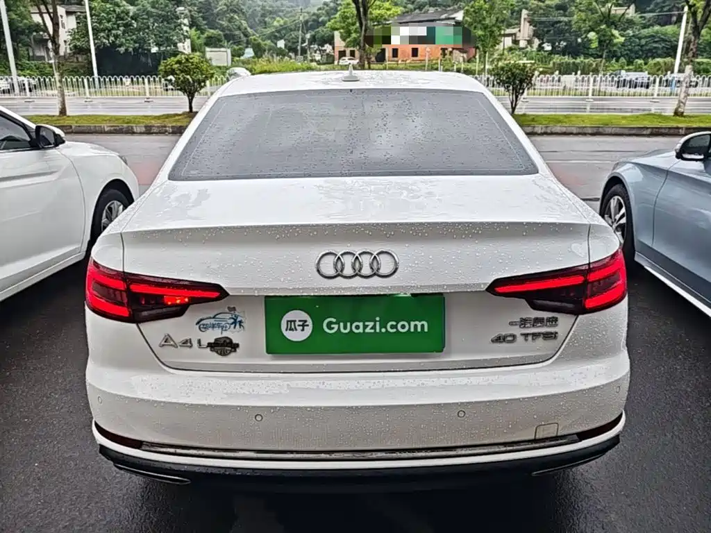 Audi A4L 2020
