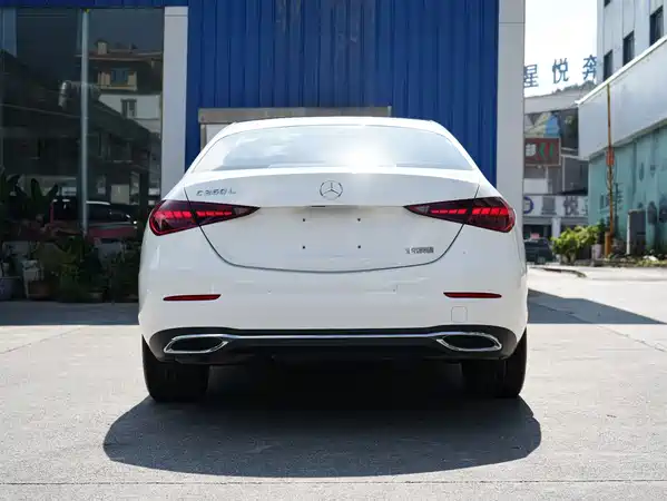 Mercedes-Benz C-Class 2024