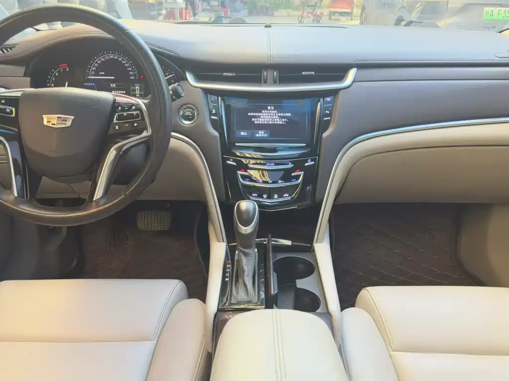 Cadillac XTS 2017 — фото 4