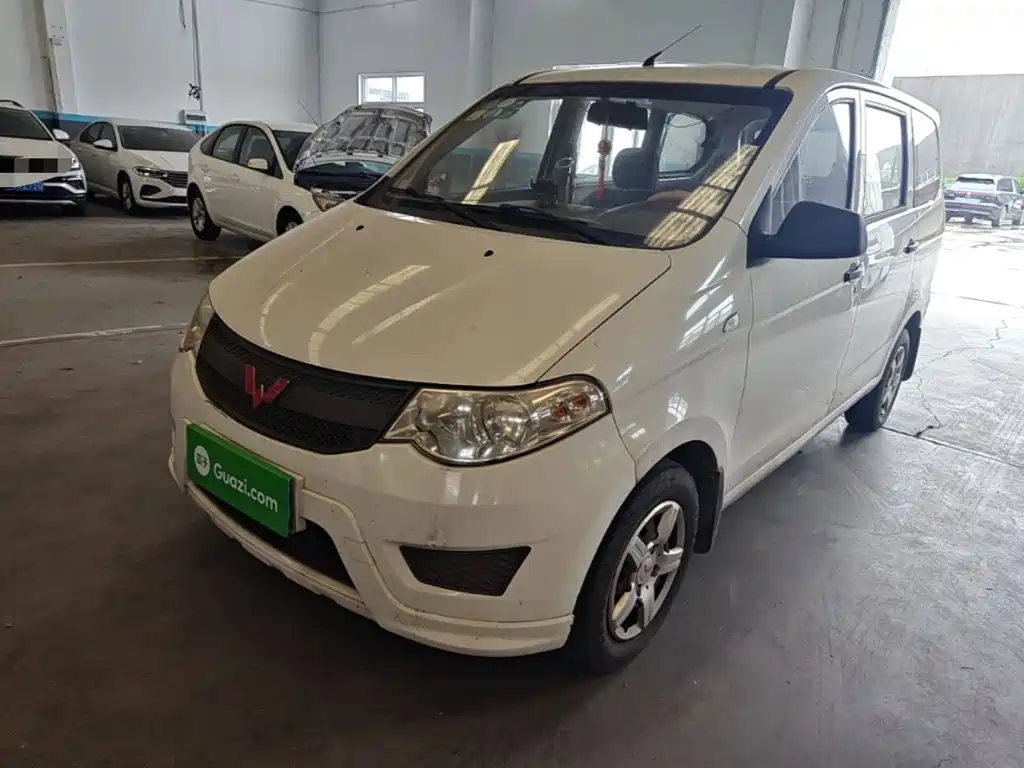 Wuling Hongguang 2017