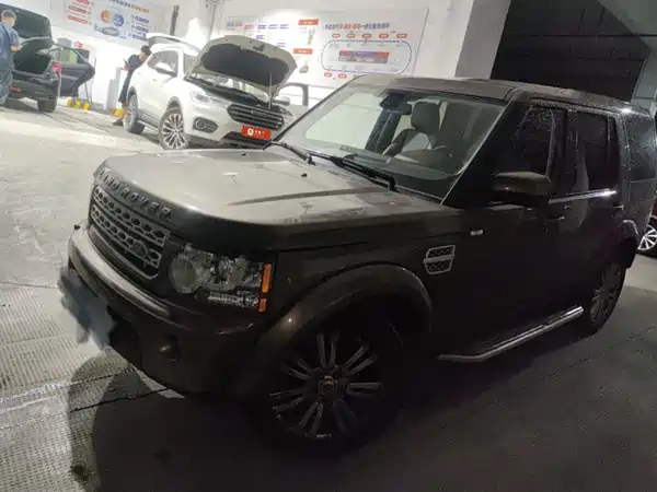 Land Rover Discovery 2012