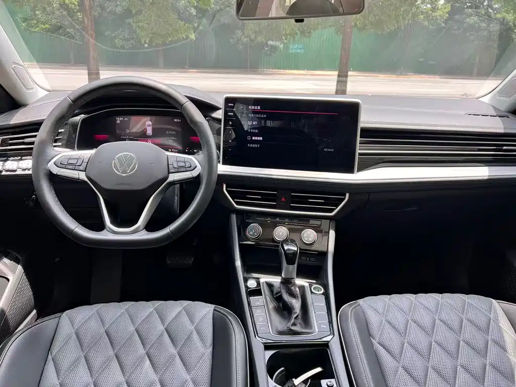 Volkswagen Sagitar 2024