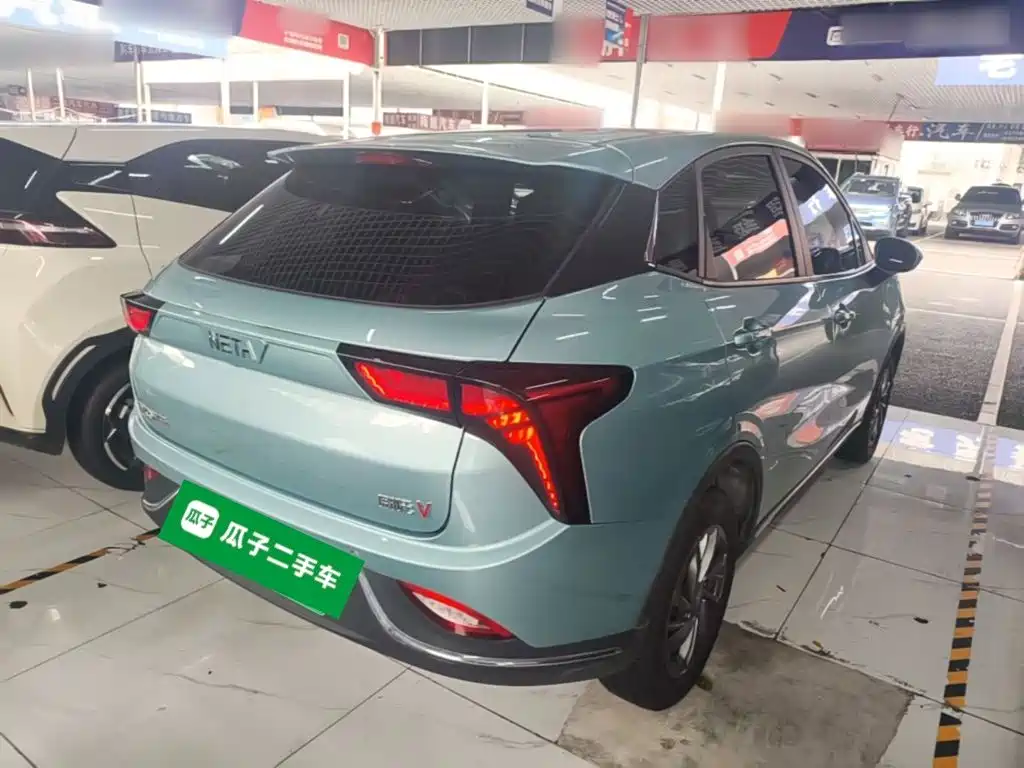 Neta V 2022