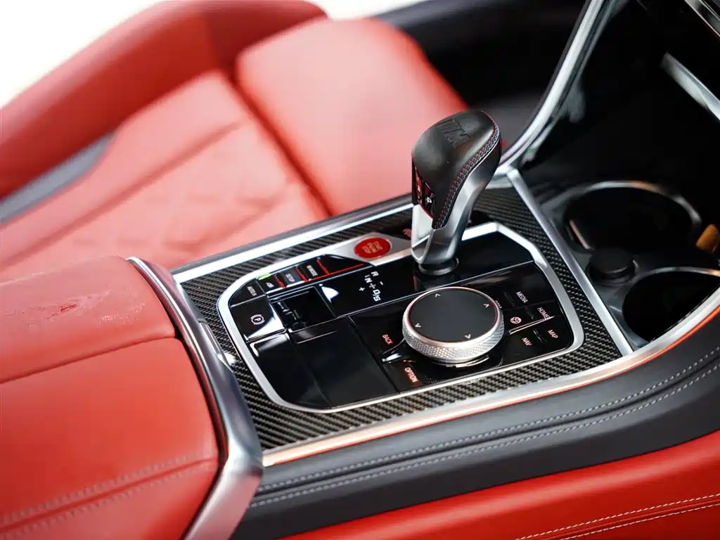 BMW M8 2022 — фото 37