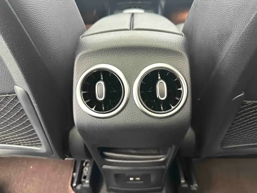 Mercedes-Benz GLA 2020 — фото 13