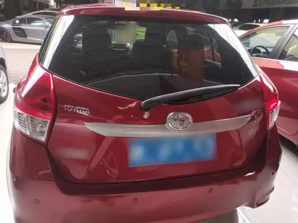 Toyota Yaris L 2015