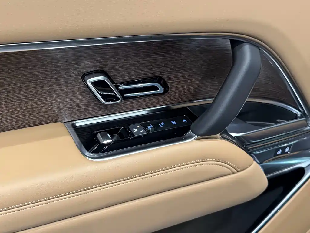 Land Rover Range Rover 2025 — фото 20