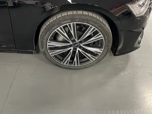 Audi A6L 2022