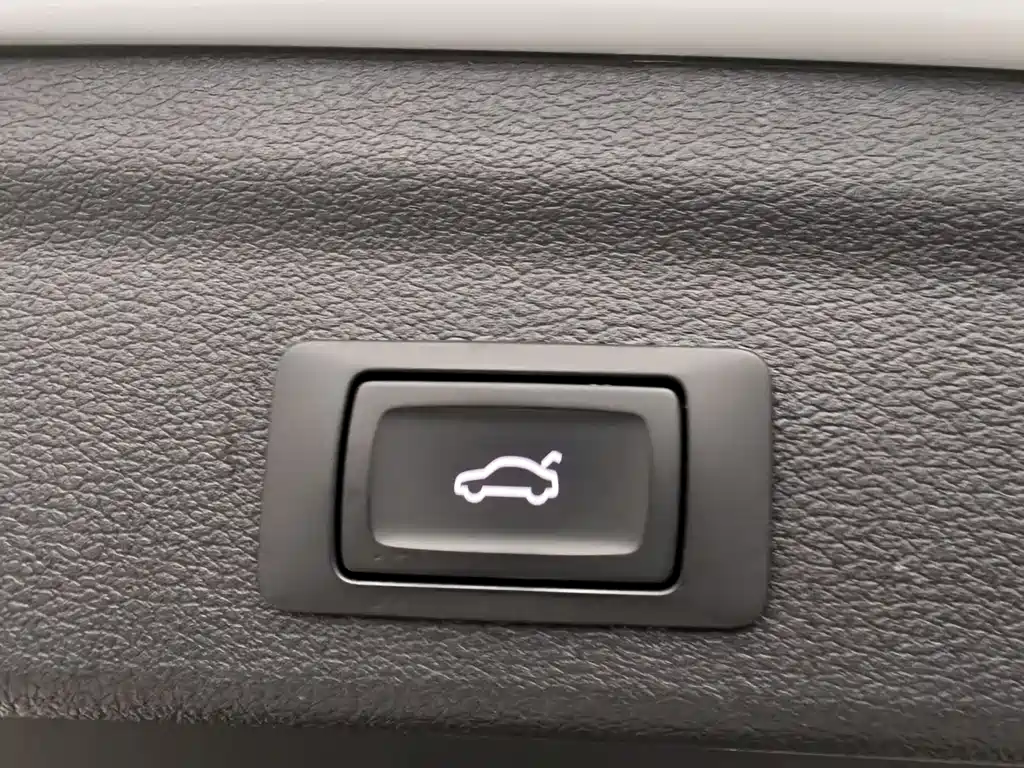 Audi Q3 2023 — фото 16