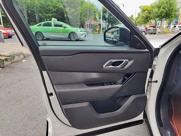 Land Rover Range Rover Velar 2022