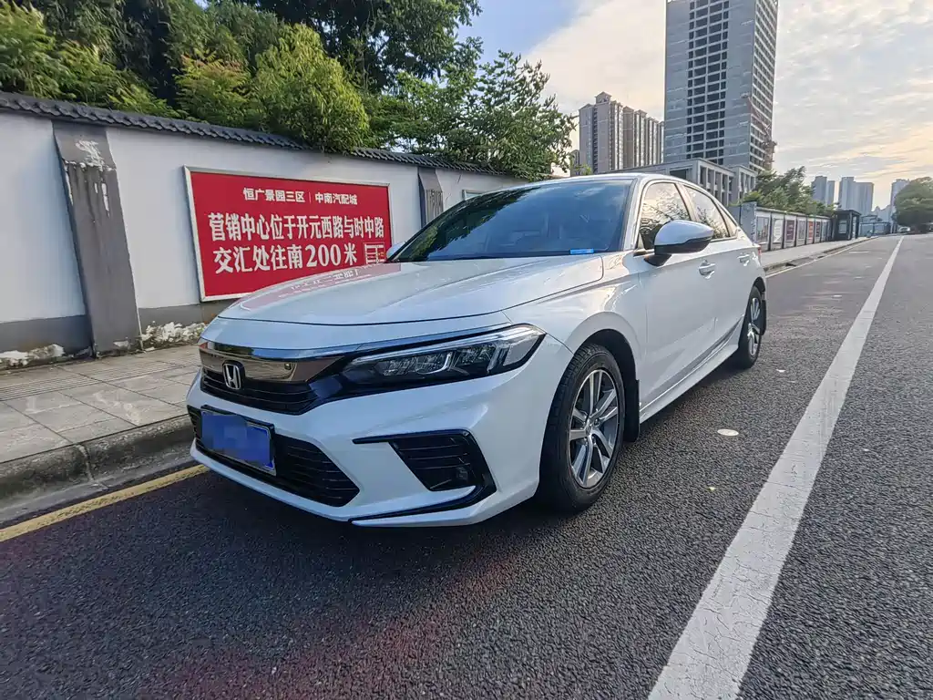 Honda Civic 2023 — фото 1