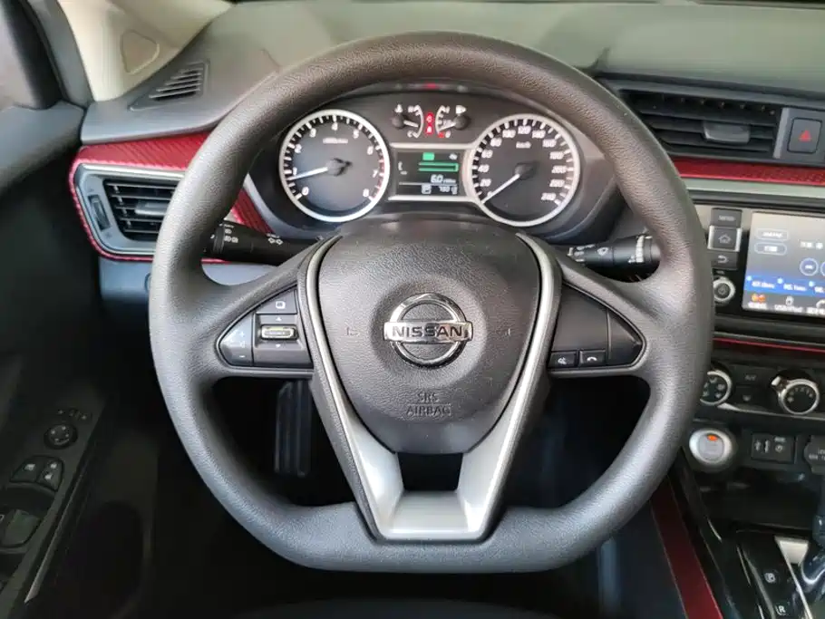 Nissan Bluebird 2018 — фото 15