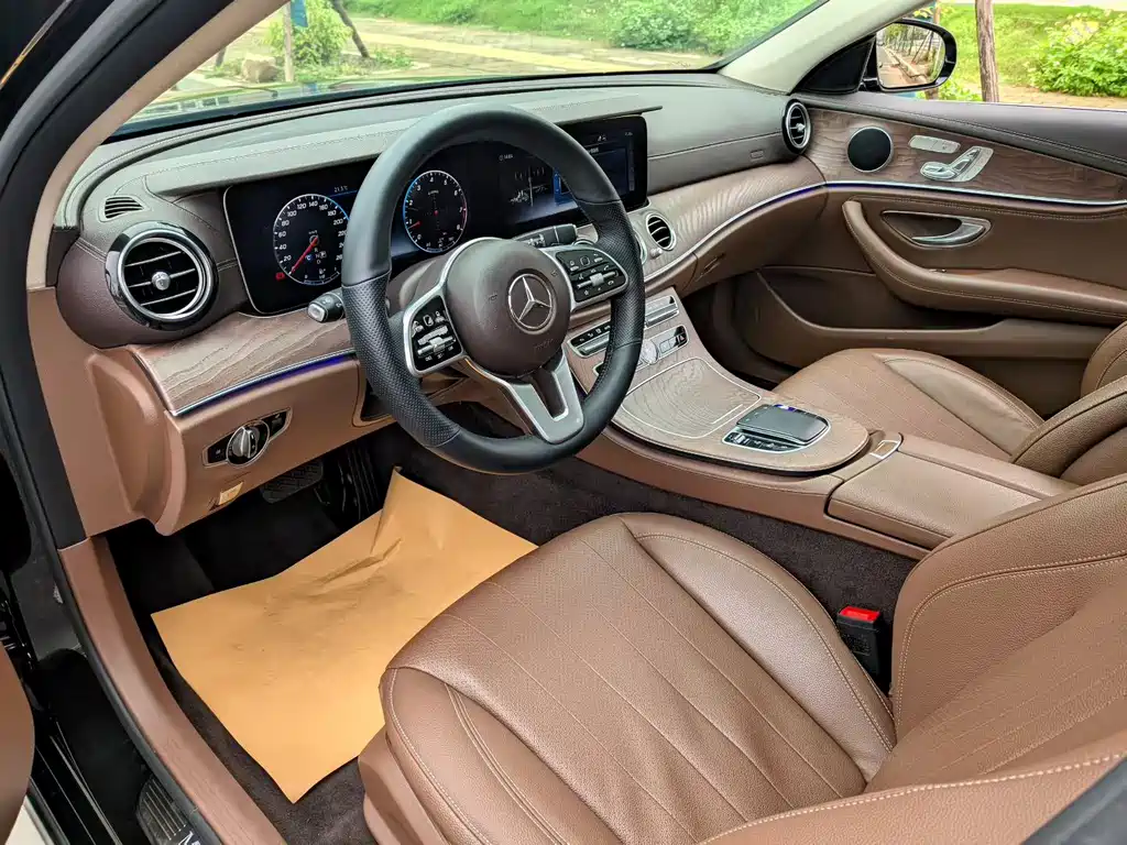 Mercedes-Benz E-Class 2019 — фото 9