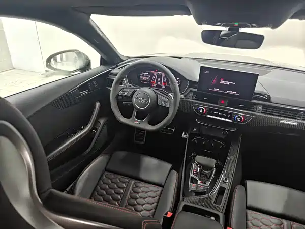 Audi RS 5 2025
