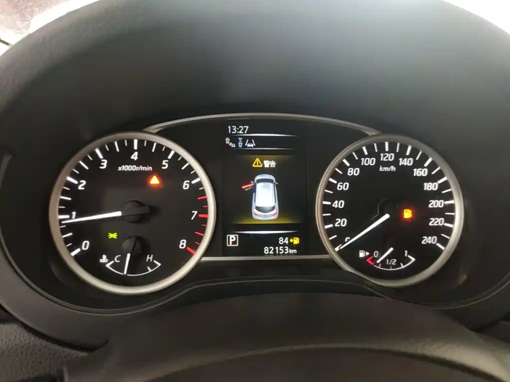 Nissan Tiida 2019 — фото 12