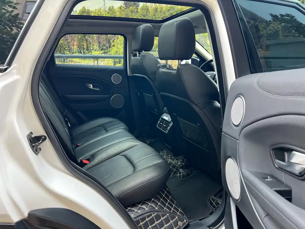 Land Rover Evoque 2019 — фото 28